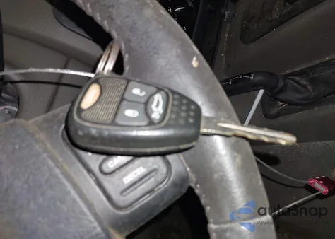 2007 Jeep Liberty Sport z USA, uszkodzony, nr VIN 1J4GL48K07W520879